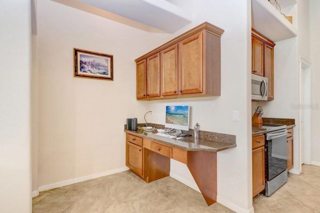 6803 CROMWELL GARDEN DRIVE, Apollo Beach, FL 33572