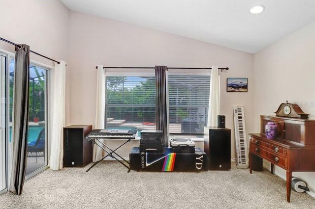 6803 CROMWELL GARDEN DRIVE, Apollo Beach, FL 33572