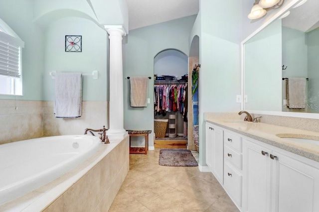 6803 CROMWELL GARDEN DRIVE, Apollo Beach, FL 33572