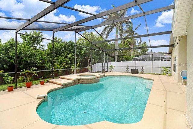 6803 CROMWELL GARDEN DRIVE, Apollo Beach, FL 33572