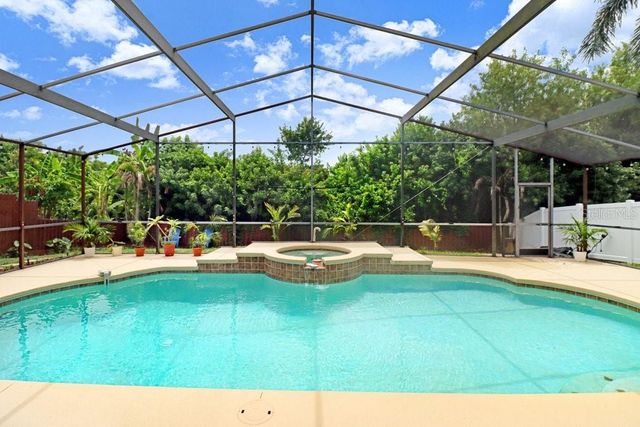 6803 CROMWELL GARDEN DRIVE, Apollo Beach, FL 33572