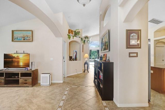 6803 CROMWELL GARDEN DRIVE, Apollo Beach, FL 33572