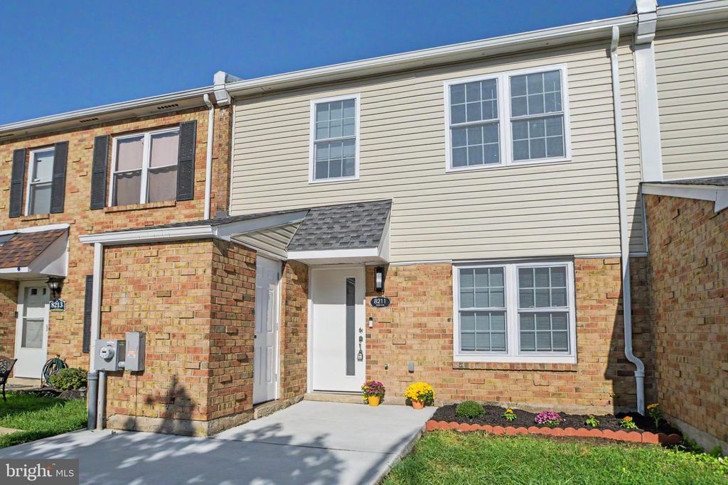 8211 BUIST AVE, PHILADELPHIA, PA 19153 — exterior
