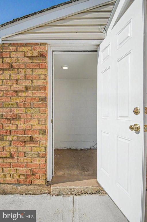 8211 BUIST AVE, PHILADELPHIA, PA 19153 — photo 4