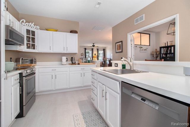50197 Monroe Street 83, Canton, MI 48188