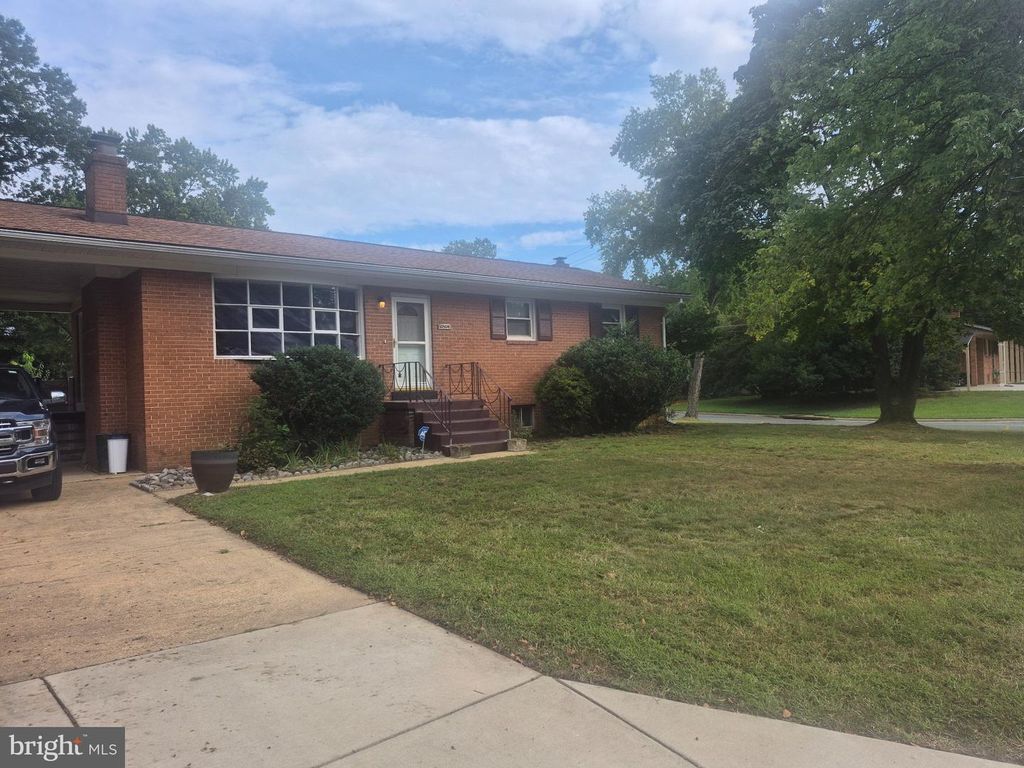 10504 MULLIKIN DR, Clinton, MD 20735