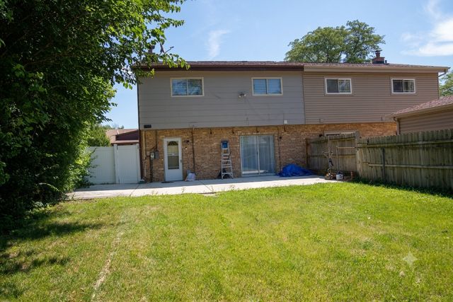 9406 N Oak Avenue, Des Plaines, IL 60016