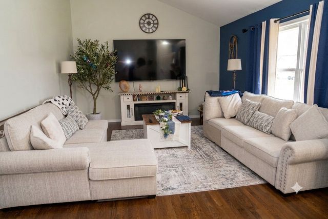 9406 N Oak Avenue, Des Plaines, IL 60016