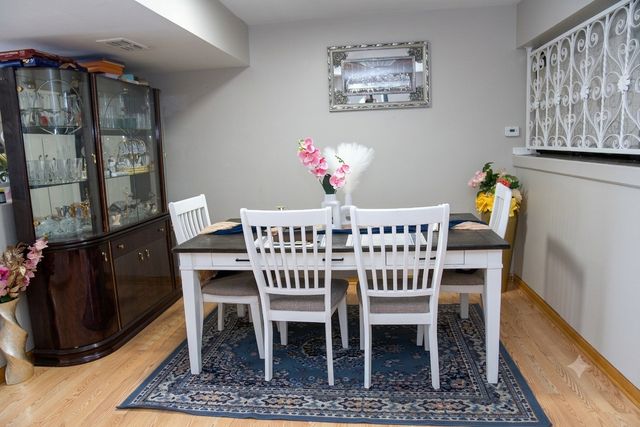 9406 N Oak Avenue, Des Plaines, IL 60016