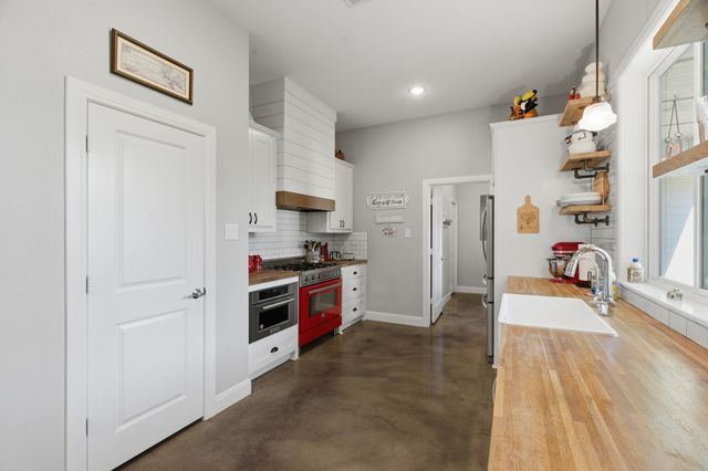 300 Mockingbird Lane, Springtown, TX 76082