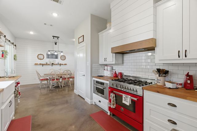 300 Mockingbird Lane, Springtown, TX 76082