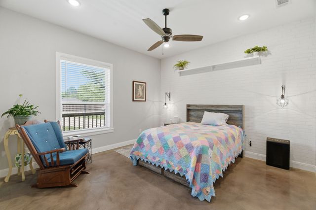 300 Mockingbird Lane, Springtown, TX 76082