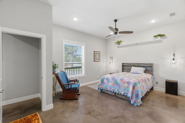 300 Mockingbird Lane, Springtown, TX 76082