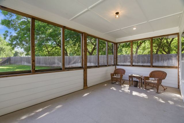 300 Mockingbird Lane, Springtown, TX 76082