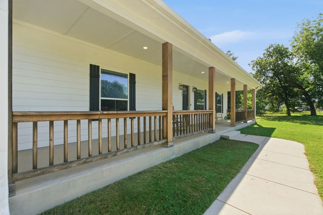 300 Mockingbird Lane, Springtown, TX 76082