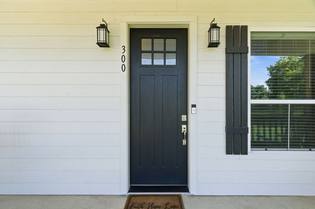 300 Mockingbird Lane, Springtown, TX 76082