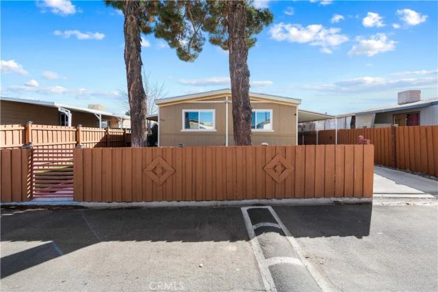 3300 W 15th West 153, Rosamond, CA 93560