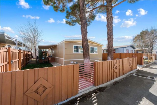 3300 W 15th West 153, Rosamond, CA 93560