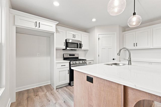 12865 Towcester Court, Fort Wayne, IN 46818