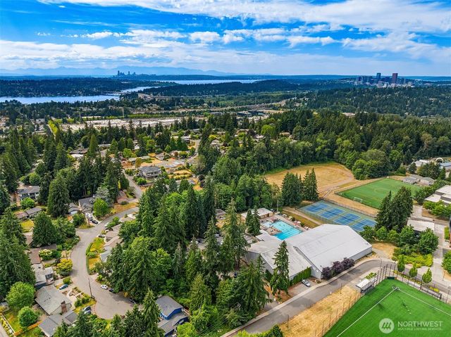 4255 135th Place SE, Bellevue, WA 98006