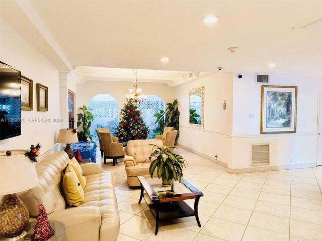 3570 S Ocean Blvd 506, South Palm Beach, FL 33480