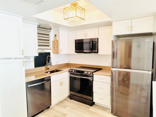 3570 S Ocean Blvd 506, South Palm Beach, FL 33480