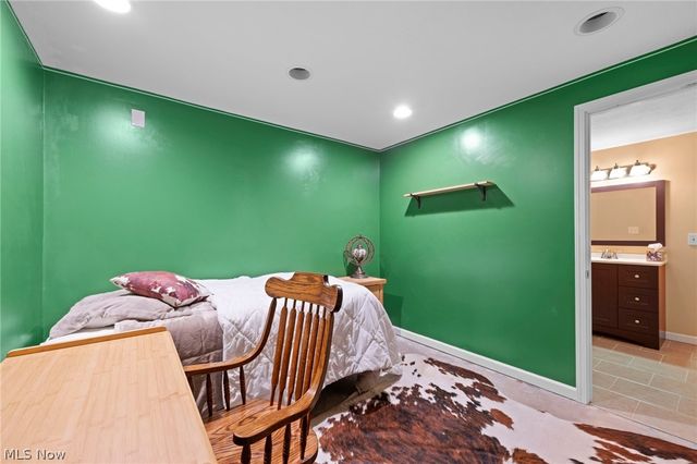 9864 Burton Drive, Twinsburg, OH 44087