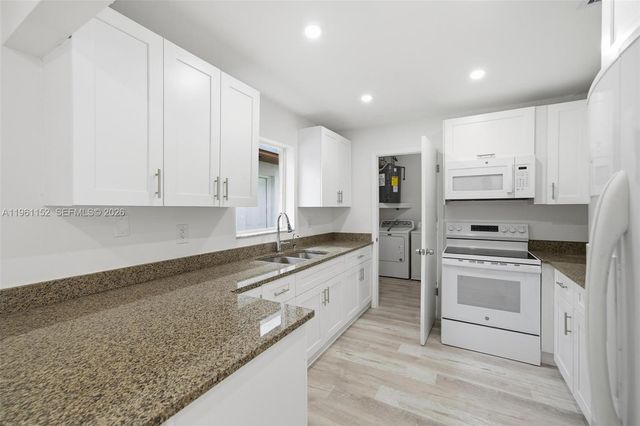 1281 W 42nd St 1, Hialeah, FL 33012