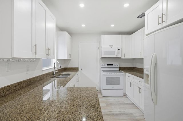 1281 W 42nd St 1, Hialeah, FL 33012