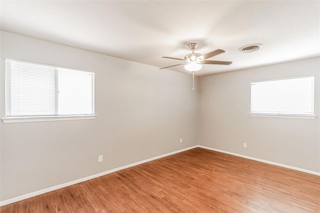 1021 Patricia Street, Irving, TX 75060