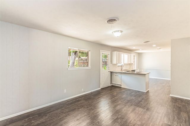 1021 Patricia Street, Irving, TX 75060