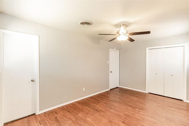 1021 Patricia Street, Irving, TX 75060