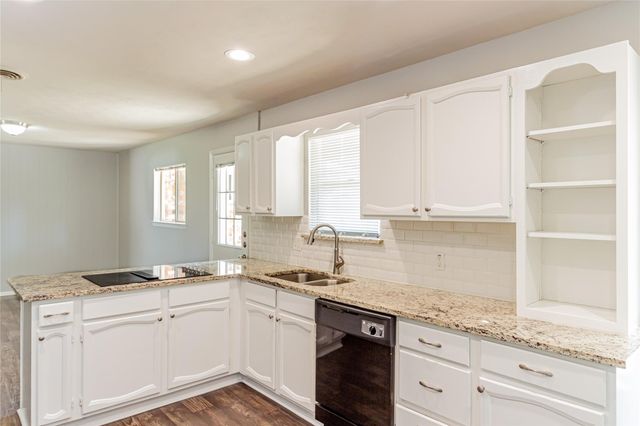 1021 Patricia Street, Irving, TX 75060