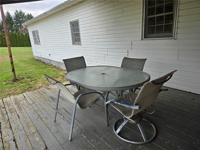 465 Isle Rd, Franklin Twp, PA 16001