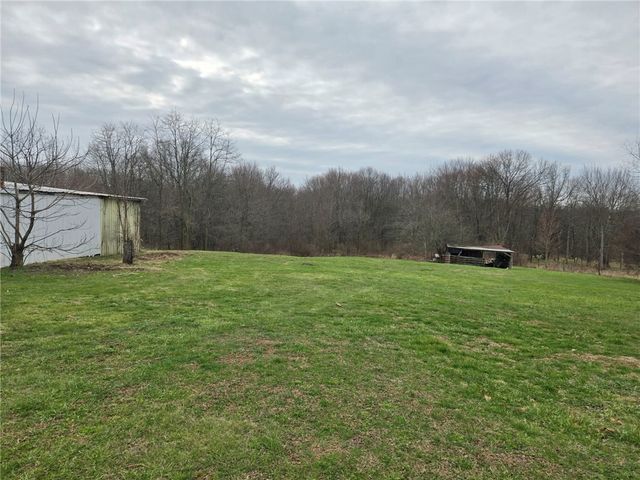 465 Isle Rd, Franklin Twp, PA 16001