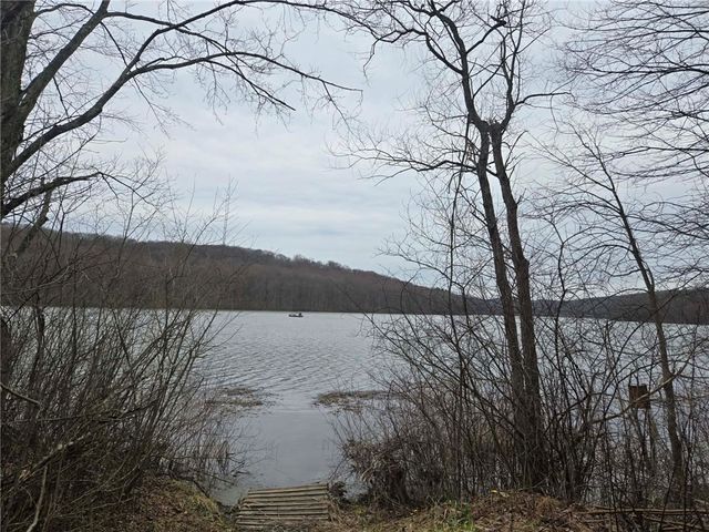 465 Isle Rd, Franklin Twp, PA 16001