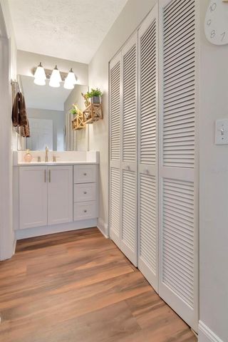 6806 S GABRIELLE STREET, Tampa, FL 33611