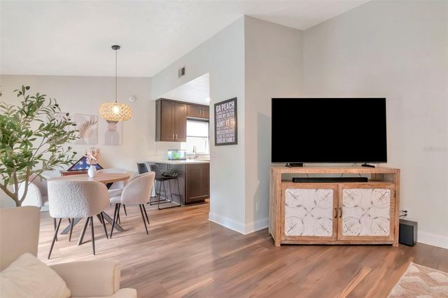 6806 S GABRIELLE STREET, Tampa, FL 33611