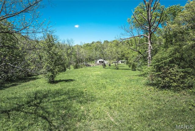 25190 McDonald Drive, Lebanon, MO 65536