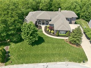 6930 NW WHITE PINE Circle, Parkville, MO 64152