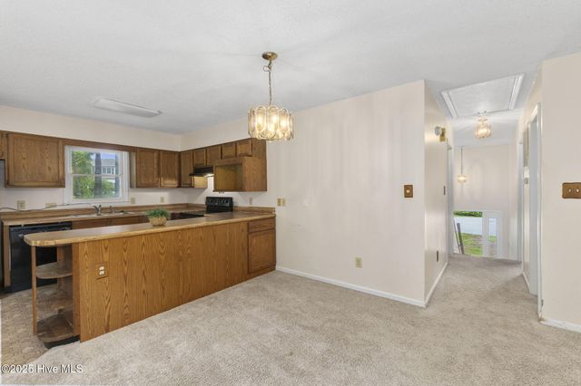 107 Cottonwood Court, Pine Knoll Shores, NC 28512