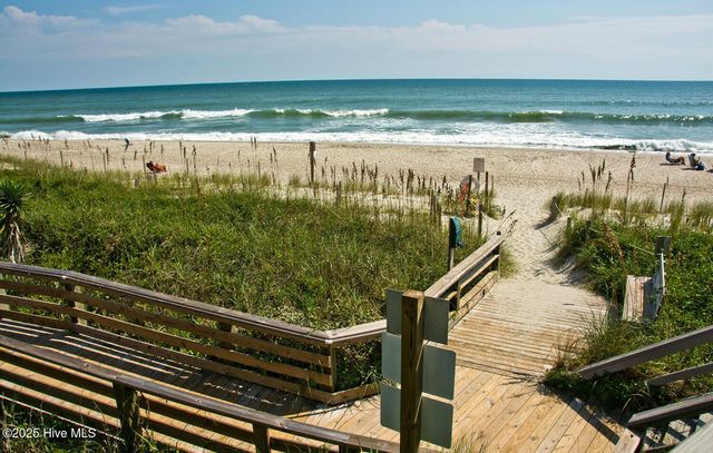107 Cottonwood Court, Pine Knoll Shores, NC 28512