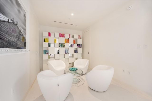 300 Biscayne Blvd Way 5205W, Miami, FL 33131