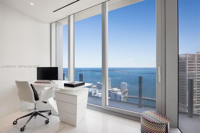 300 Biscayne Blvd Way 5205W, Miami, FL 33131