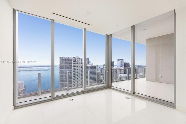 300 Biscayne Blvd Way 5205W, Miami, FL 33131