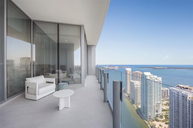300 Biscayne Blvd Way 5205W, Miami, FL 33131