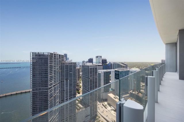 300 Biscayne Blvd Way 5205W, Miami, FL 33131