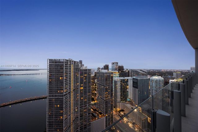 300 Biscayne Blvd Way 5205W, Miami, FL 33131