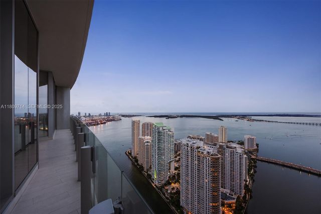 300 Biscayne Blvd Way 5205W, Miami, FL 33131