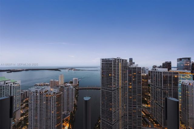 300 Biscayne Blvd Way 5205W, Miami, FL 33131